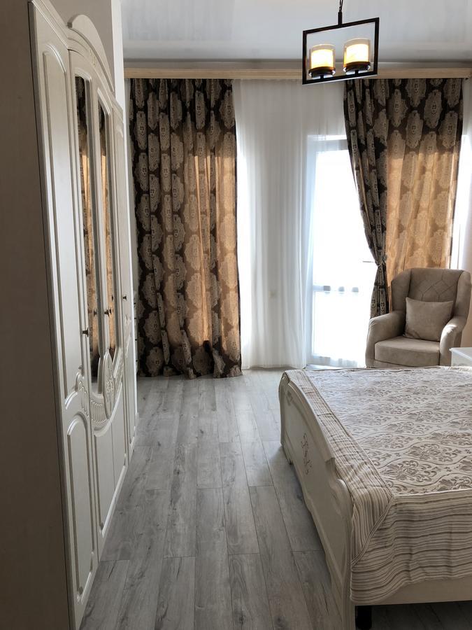 Hotel Lilu à Tbilissi Extérieur photo